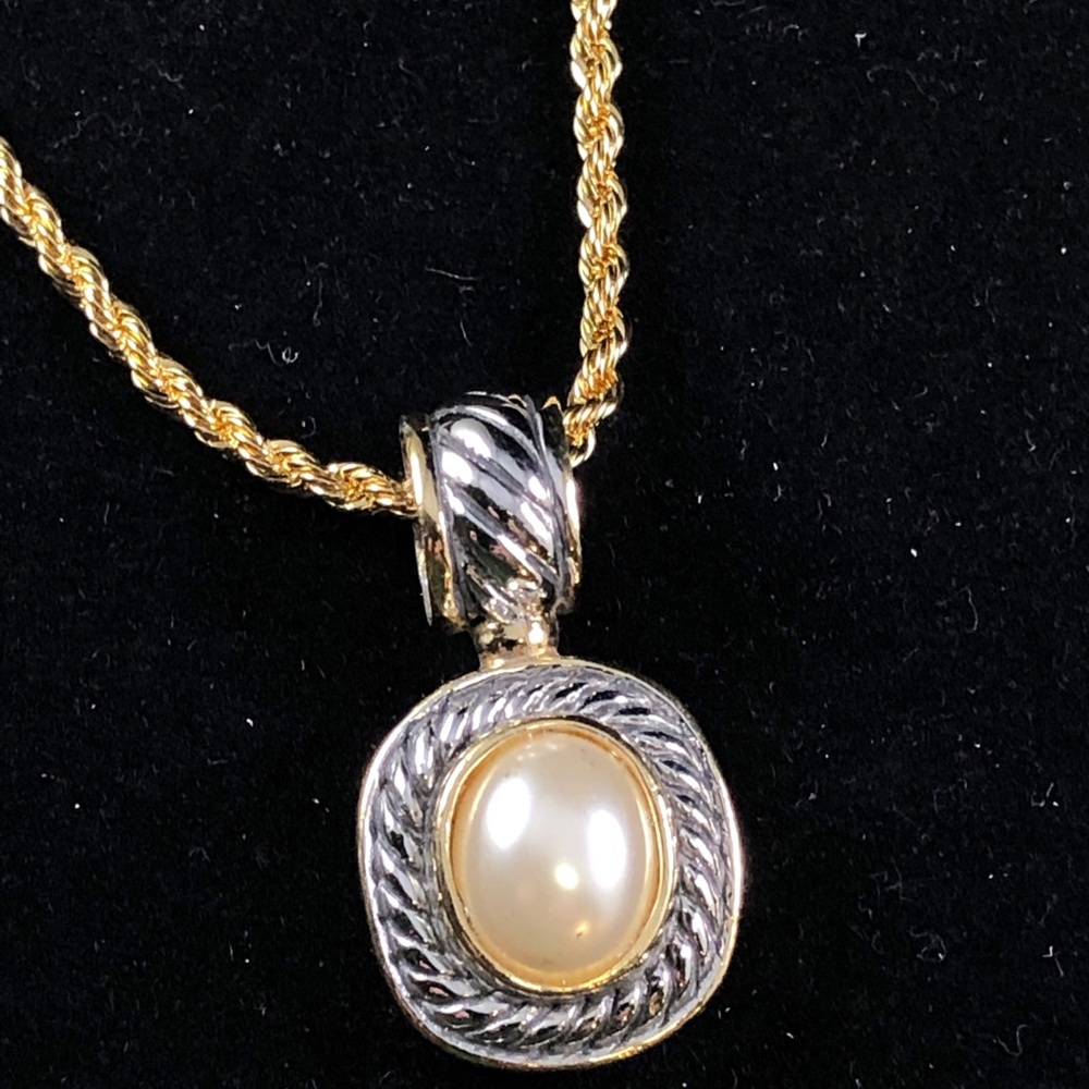 David Yurman Style Pearl Cab Pendant & Chain